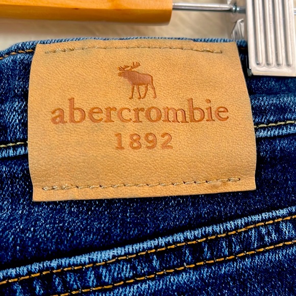 Abercrombie Denim short;Dark blue;Size:13/14 - Picture 3 of 4